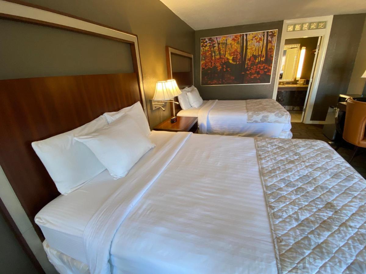Cascades Inn Bloomington Bagian luar foto