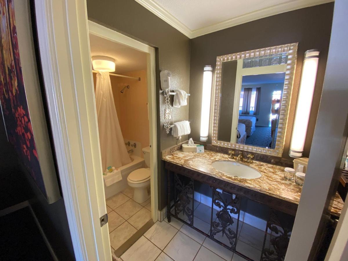 Cascades Inn Bloomington Bagian luar foto