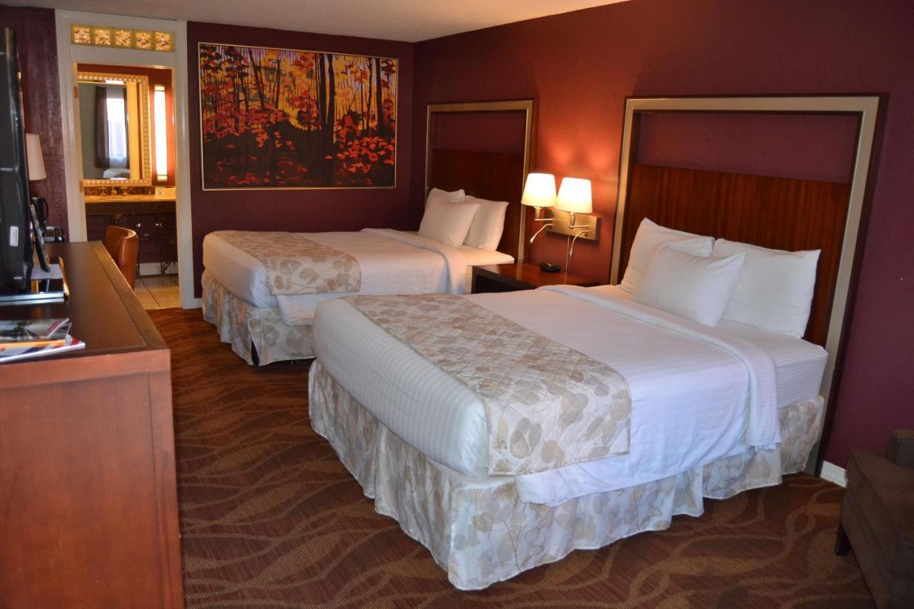 Cascades Inn Bloomington Bagian luar foto