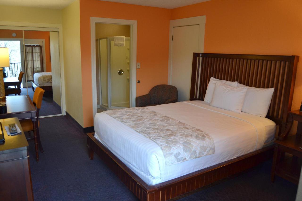 Cascades Inn Bloomington Bagian luar foto